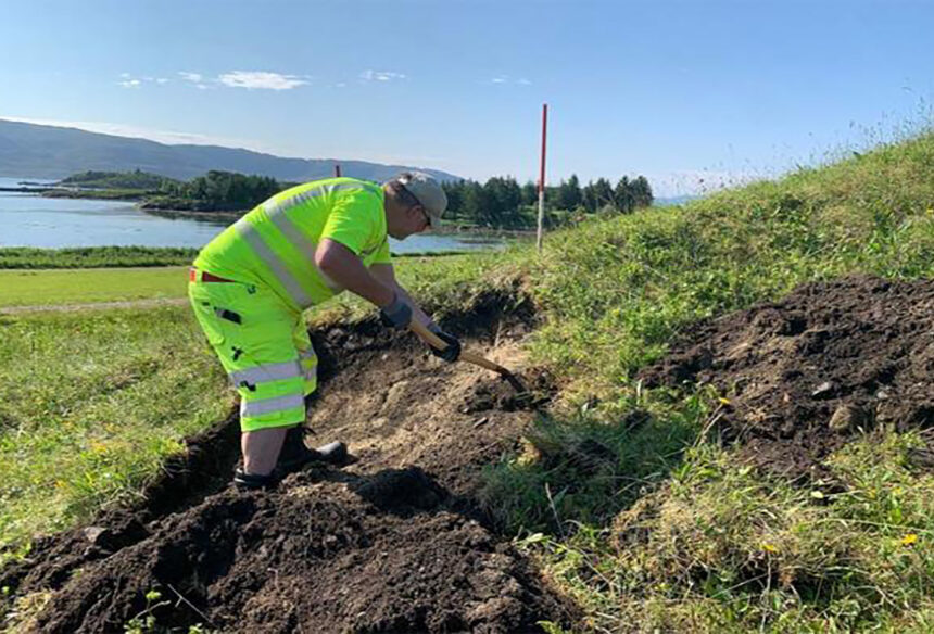 Unveiling a Pre-Viking Maritime Tradition: The Herlaugshaugen Ship Burial