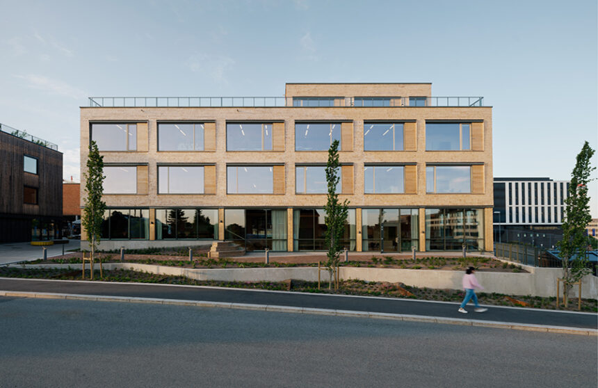 Sustainable Innovation: HasleTre Office by Oslotre Architects