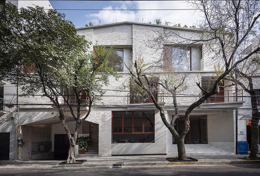 Unveiling Casa Jardín Escandón: A Blend of Tradition and Modernity