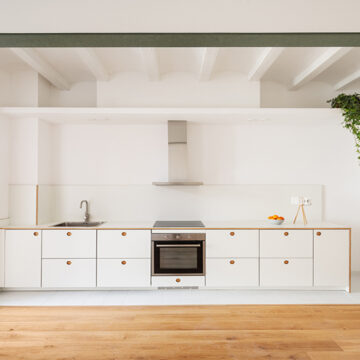 Transformative Refurbishment: The Sants Apartment