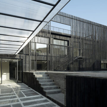 Revitalizing Tranquility: Jing'an Community Pool House in Shanghai