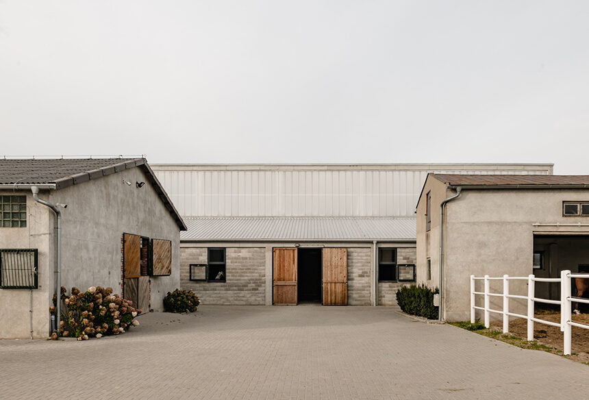 Blending Tradition and Functionality The Horse House Stable