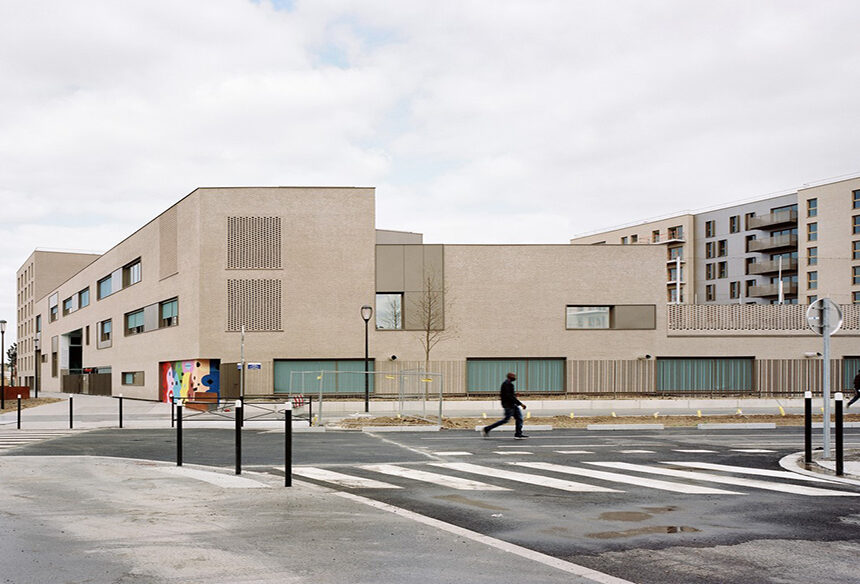 Redefining Urban Spaces: The Îlot Montjoie Mixed-Use Complex