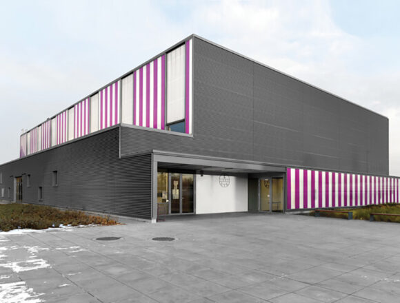 Dynamic Design: Multifunctional Sports Hall in Budapest