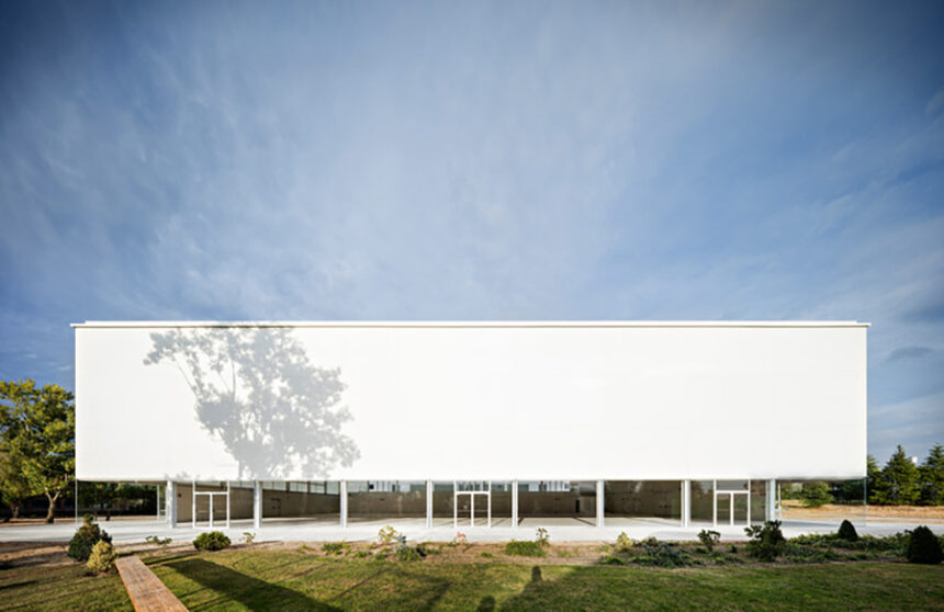 Blending Sports and Learning: A Design Marvel in Pozuelo de Alarcón, Spain