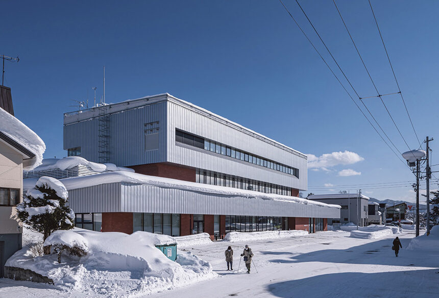 Niseko Town Hall: Bridging Community and Nature