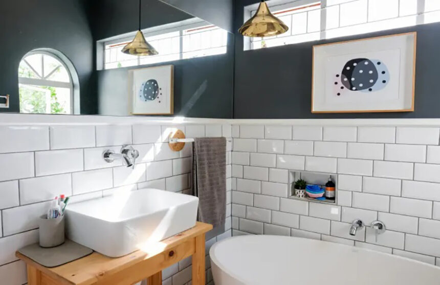 Maximizing Storage in Small Bathrooms: 35 Ingenious Ideas