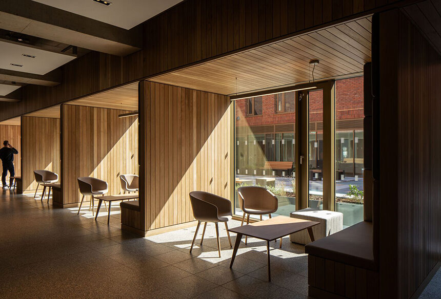 Connecting Nature and Education: Queen’s Business School by TODD Architects