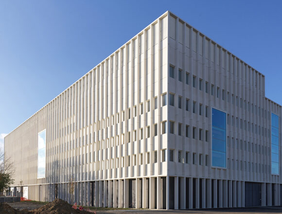 Innovative Educational Hub: Paris-Saclay University Biology-Pharmacy-Chemistry Center