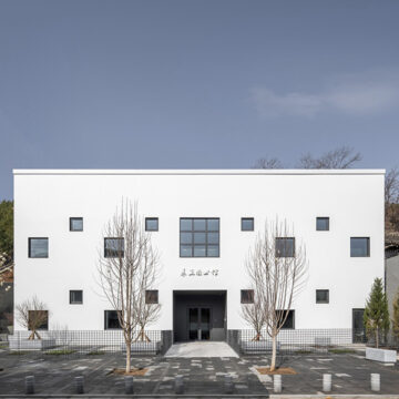 Innovative Mixed-Use Architecture: A Fusion of Library and Day Care in Tianshui, China