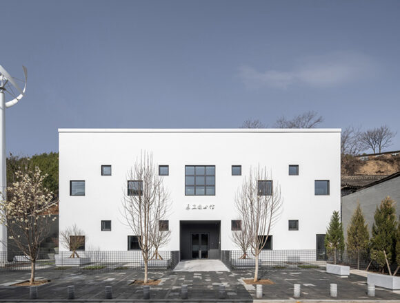 Innovative Mixed-Use Architecture: A Fusion of Library and Day Care in Tianshui, China